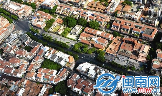 2.涂門街上，清凈寺與關帝廟毗鄰而建