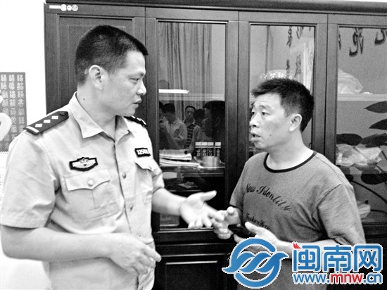 聽民警介紹妻子搭乘客車出事故，張家喜目瞪口呆1分